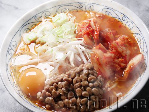 辛ラーメンで作る納豆キムチラーメン