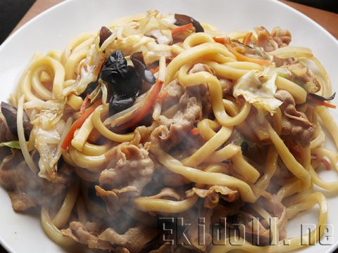 ベルたれを使った焼きうどん